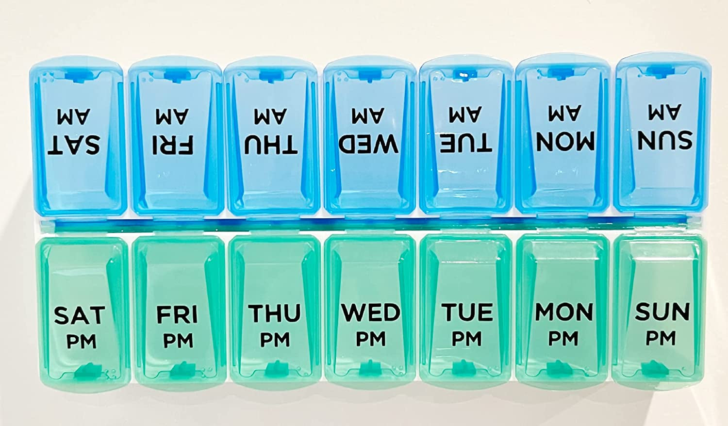 LUAL AM/PM Weekly Pill Planner plus Guide Vitamin to Boost Immunity