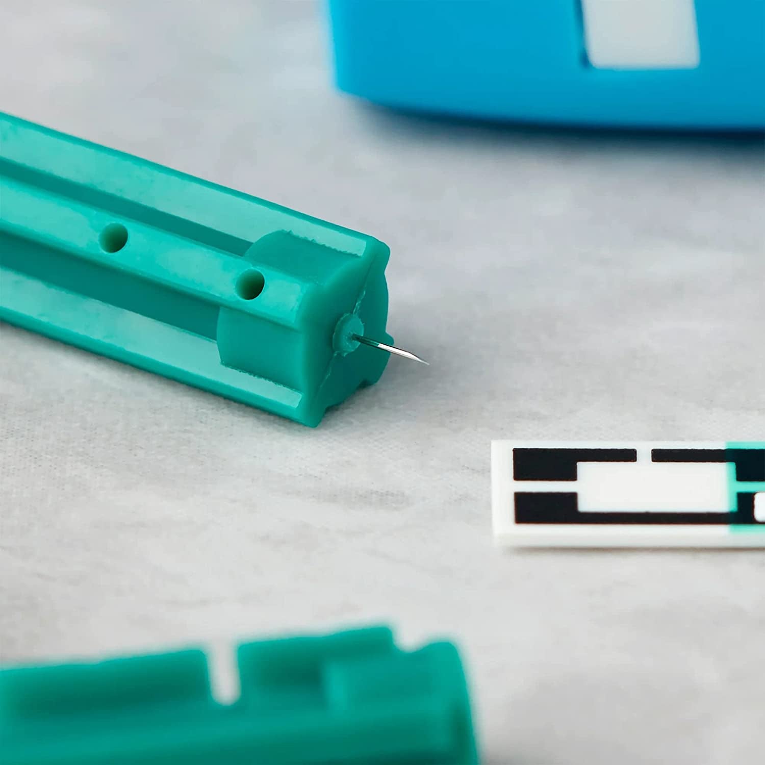 Lancets for Diabetes Testing. Includes l Sticker + Relion Micro-Thin Lancets, 33-Gauge, 100 Count